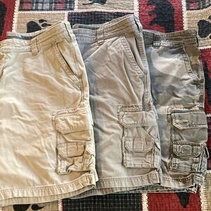 Men’s size 40 cargo shorts